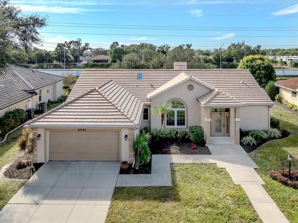 En Venta: $549,000 (3 camas, 2 baños, 1935 Pies cuadrados)