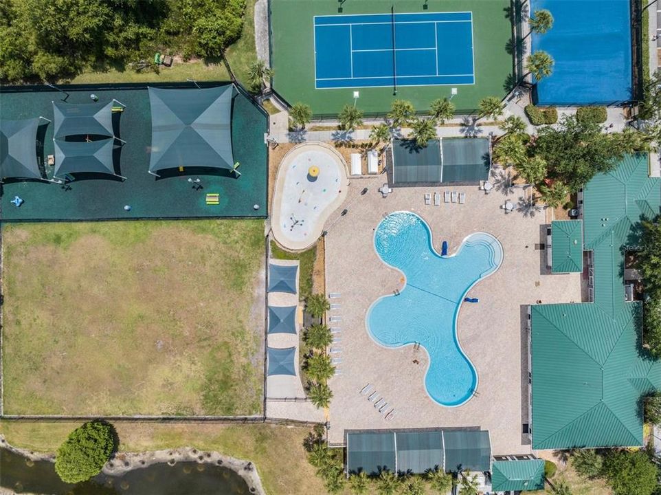 出租: $3,200 (3 贝兹, 2 浴室, 1975 平方英尺)