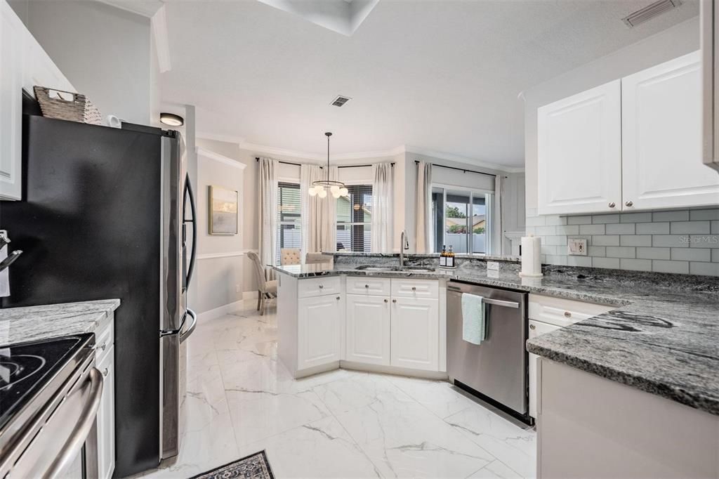 出租: $3,200 (3 贝兹, 2 浴室, 1975 平方英尺)