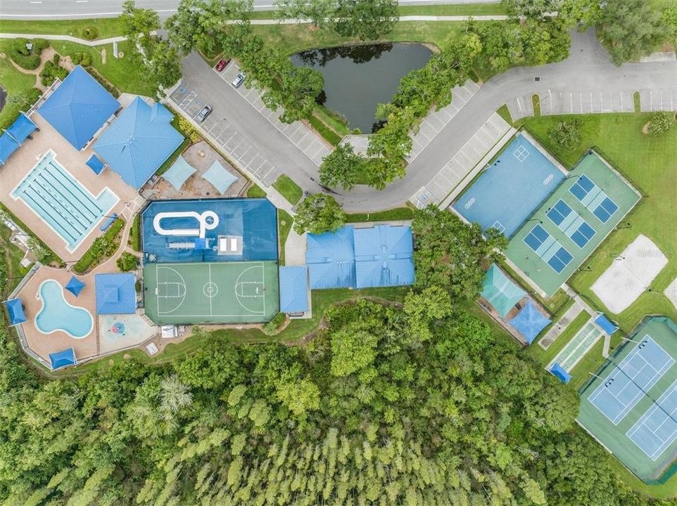 出租: $3,200 (3 贝兹, 2 浴室, 1975 平方英尺)