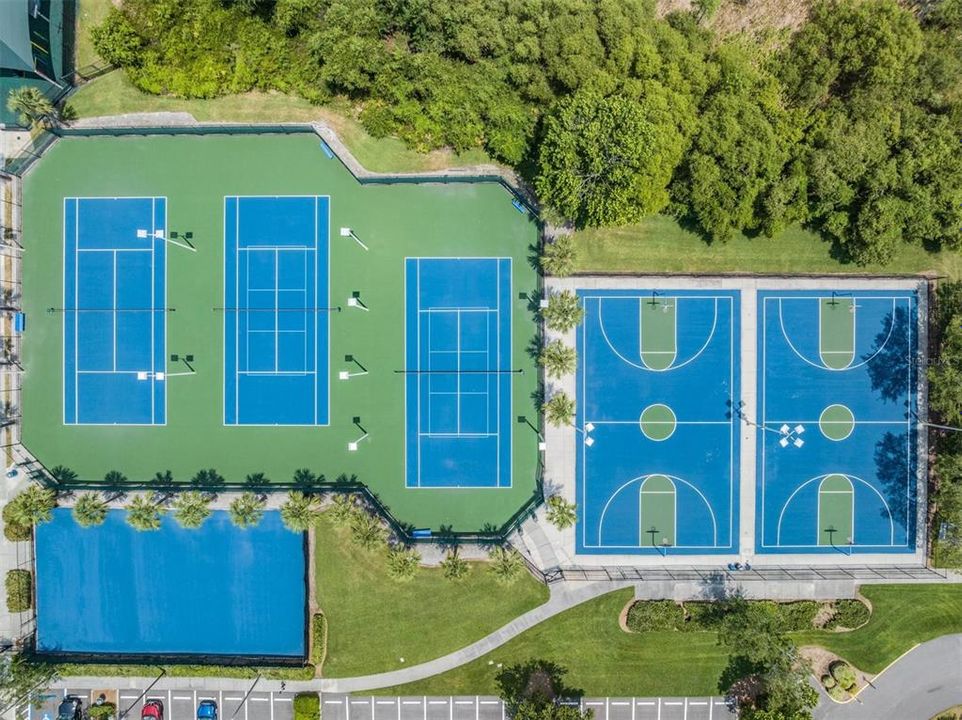 出租: $3,200 (3 贝兹, 2 浴室, 1975 平方英尺)