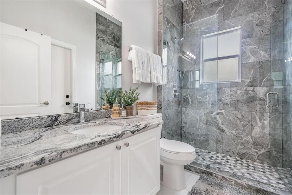 出租: $3,200 (3 贝兹, 2 浴室, 1975 平方英尺)