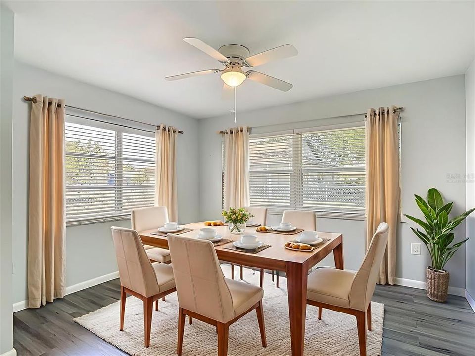 For Sale: $249,000 (2 beds, 1 baths, 1068 Square Feet)