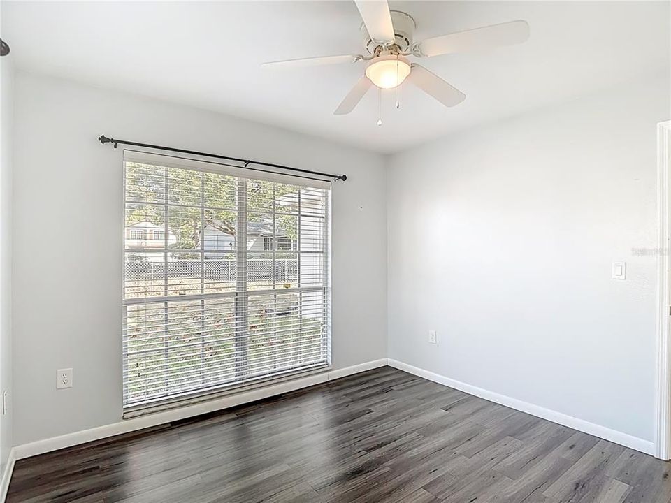 For Sale: $249,000 (2 beds, 1 baths, 1068 Square Feet)