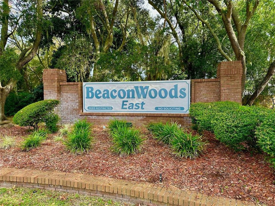 For Sale: $249,000 (2 beds, 1 baths, 1068 Square Feet)