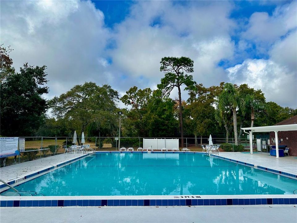 For Sale: $249,000 (2 beds, 1 baths, 1068 Square Feet)