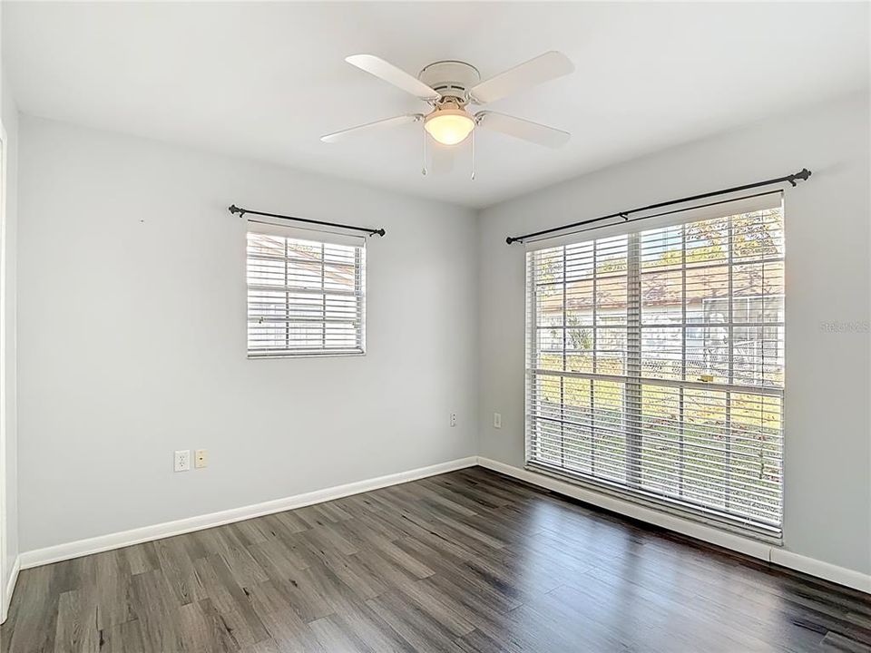 For Sale: $249,000 (2 beds, 1 baths, 1068 Square Feet)