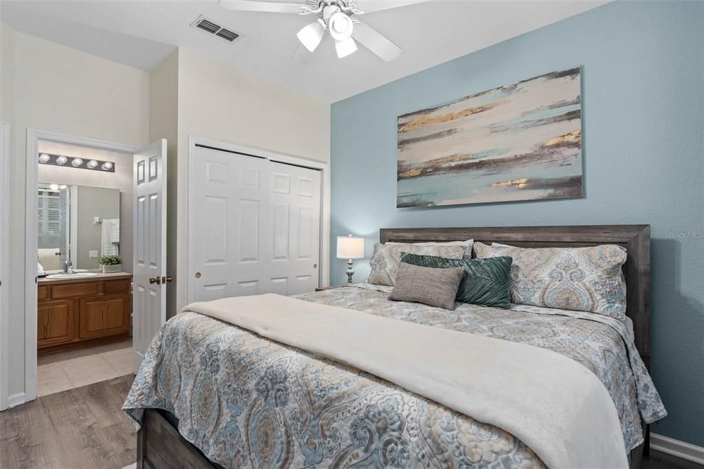 For Sale: $610,000 (4 beds, 4 baths, 1824 Square Feet)