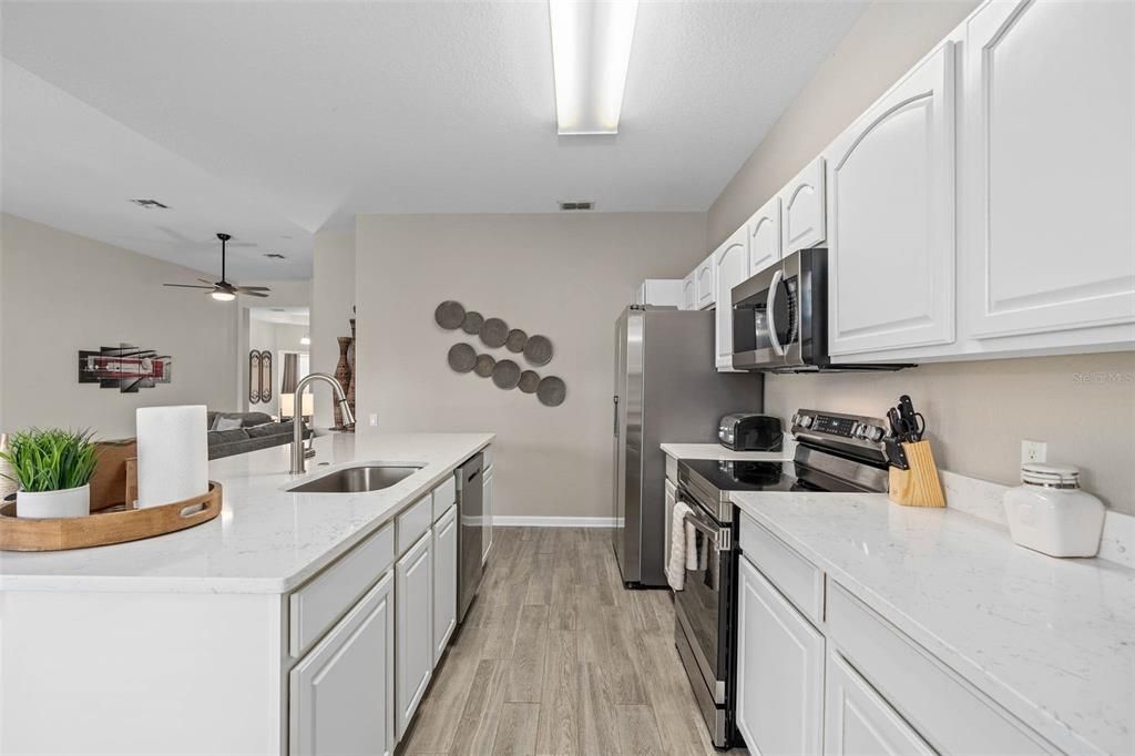 For Sale: $610,000 (4 beds, 4 baths, 1824 Square Feet)