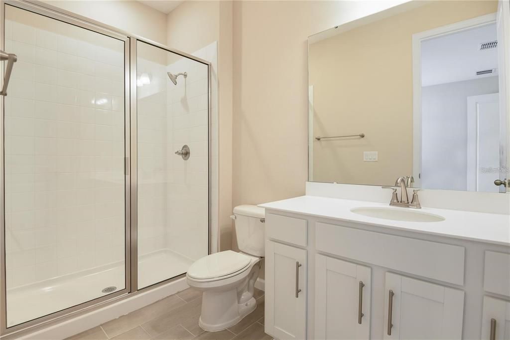 出租: $2,395 (4 贝兹, 3 浴室, 2070 平方英尺)