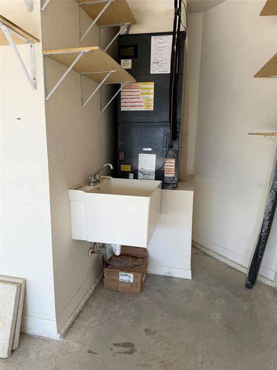 For Rent: $2,300 (4 beds, 2 baths, 1749 Square Feet)