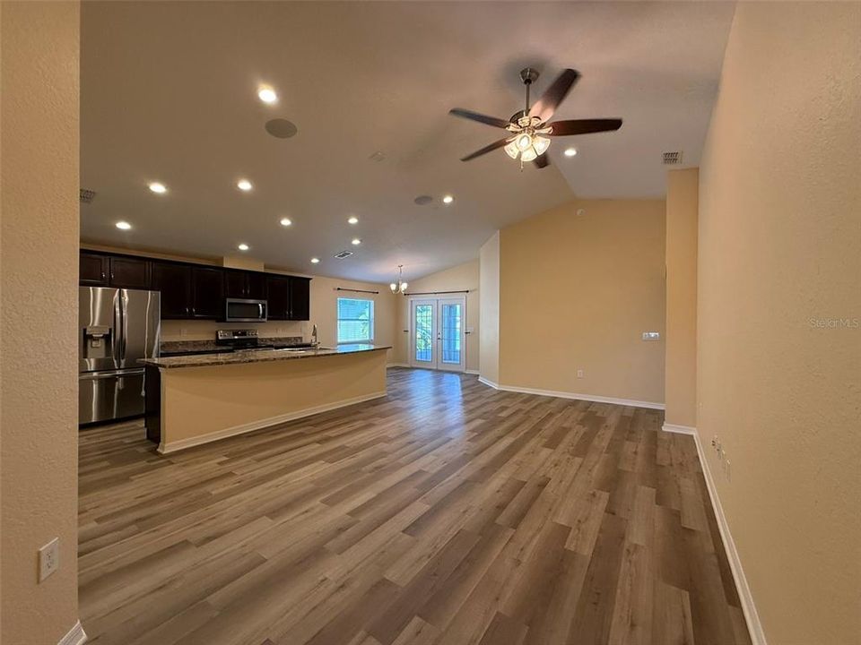 For Rent: $2,300 (4 beds, 2 baths, 1749 Square Feet)