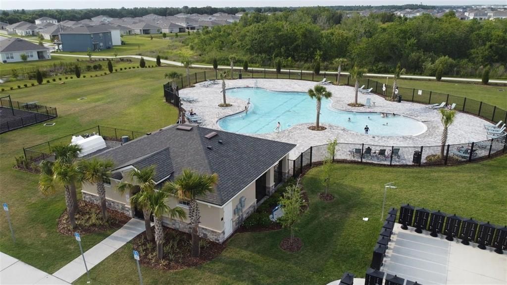 For Rent: $2,300 (4 beds, 2 baths, 1749 Square Feet)