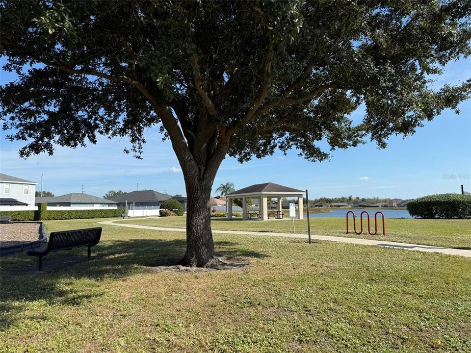 For Rent: $2,300 (4 beds, 2 baths, 1749 Square Feet)