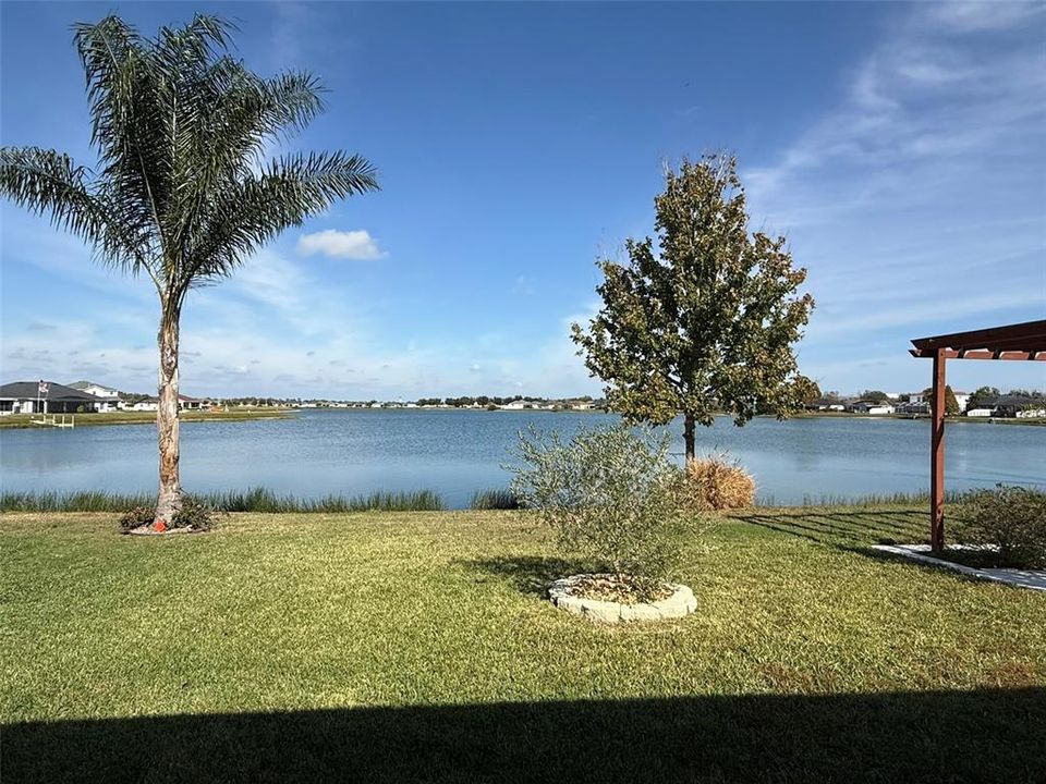 For Rent: $2,300 (4 beds, 2 baths, 1749 Square Feet)