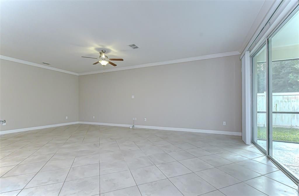 待售: $570,000 (5 贝兹, 3 浴室, 3291 平方英尺)