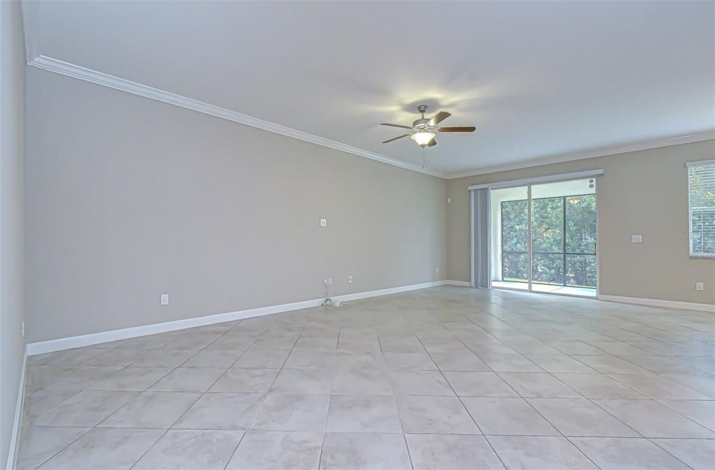 待售: $570,000 (5 贝兹, 3 浴室, 3291 平方英尺)