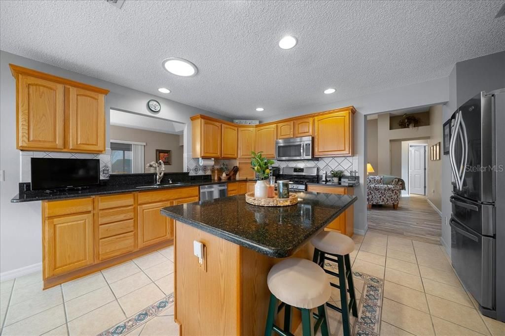 For Sale: $415,000 (3 beds, 2 baths, 1744 Square Feet)