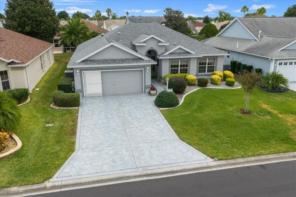 For Sale: $415,000 (3 beds, 2 baths, 1744 Square Feet)