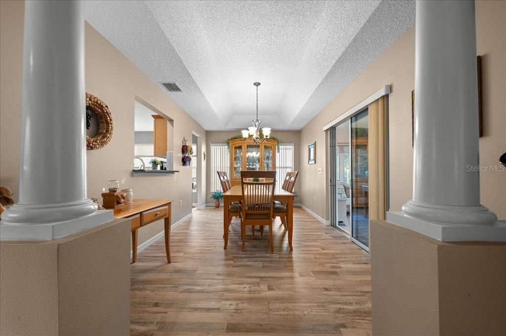 For Sale: $415,000 (3 beds, 2 baths, 1744 Square Feet)