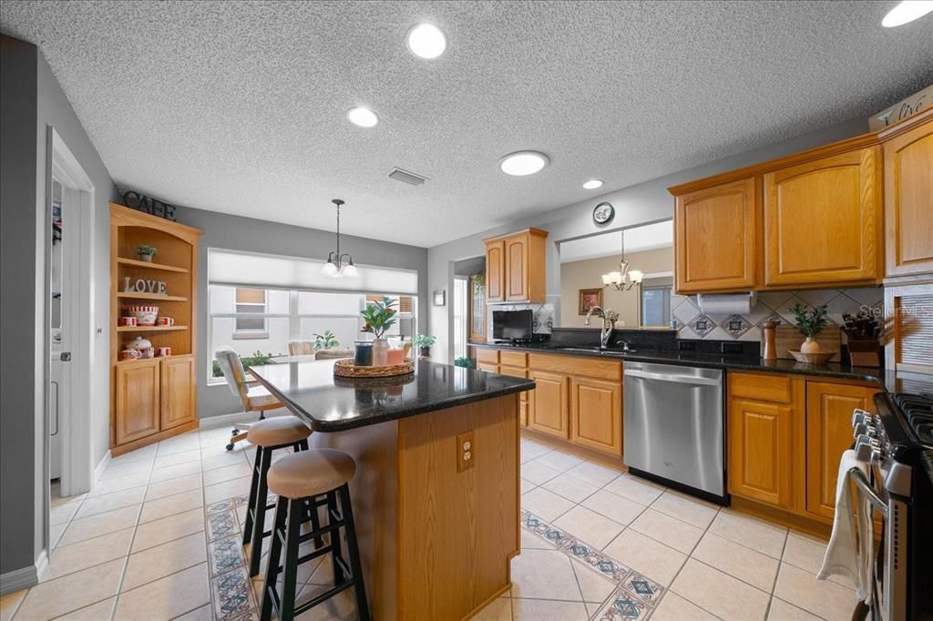 For Sale: $415,000 (3 beds, 2 baths, 1744 Square Feet)