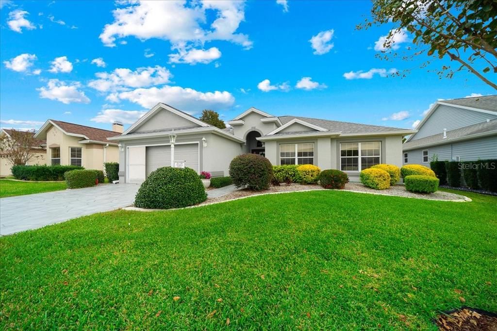 For Sale: $415,000 (3 beds, 2 baths, 1744 Square Feet)