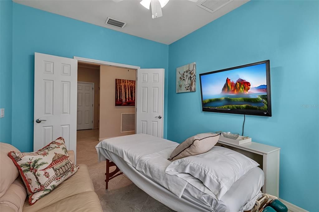 Под контрактом: $535,000 (2 спален, 2 ванн, 1790 Квадратных фут)