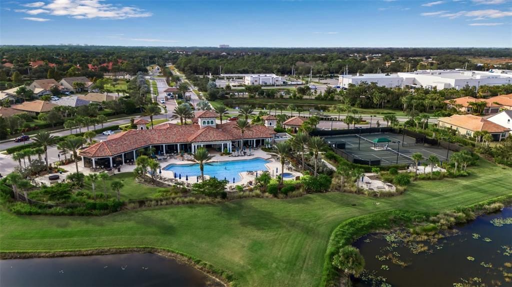 Под контрактом: $535,000 (2 спален, 2 ванн, 1790 Квадратных фут)