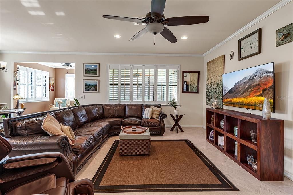 Под контрактом: $535,000 (2 спален, 2 ванн, 1790 Квадратных фут)