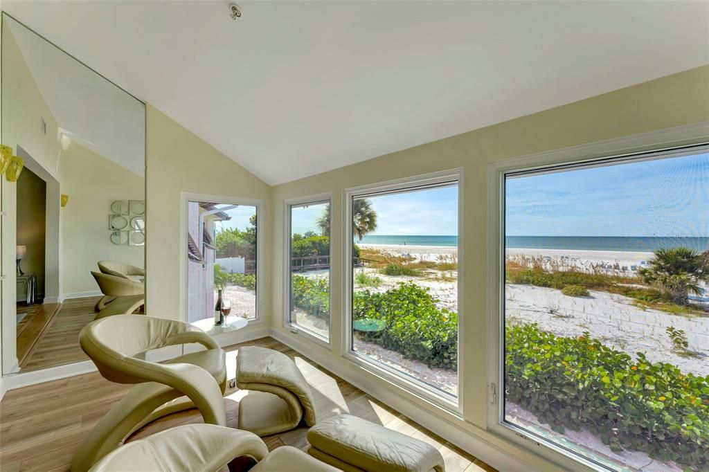 待售: $989,000 (2 贝兹, 2 浴室, 975 平方英尺)