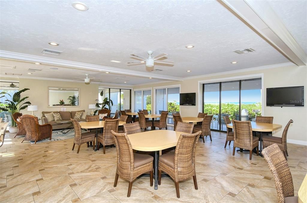 待售: $989,000 (2 贝兹, 2 浴室, 975 平方英尺)