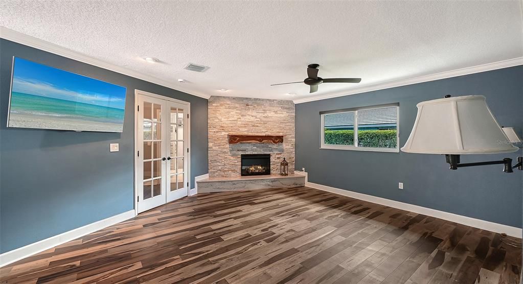 En Venta: $665,000 (3 camas, 2 baños, 2152 Pies cuadrados)