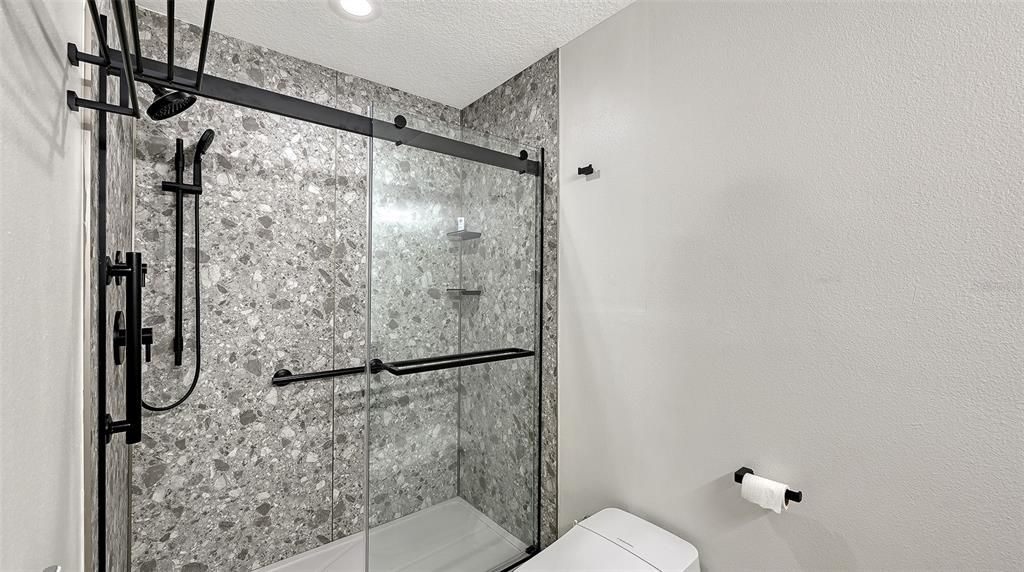 En Venta: $665,000 (3 camas, 2 baños, 2152 Pies cuadrados)