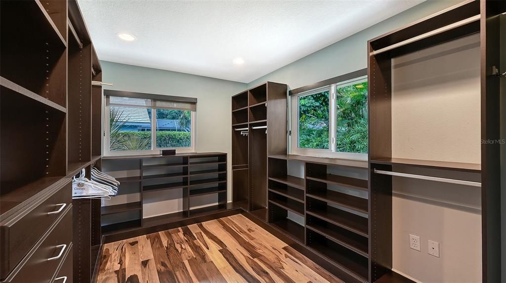 En Venta: $665,000 (3 camas, 2 baños, 2152 Pies cuadrados)