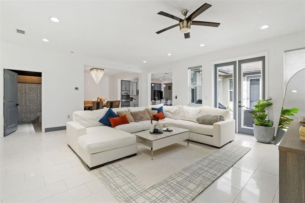 出租: $3,500 (3 贝兹, 2 浴室, 2053 平方英尺)