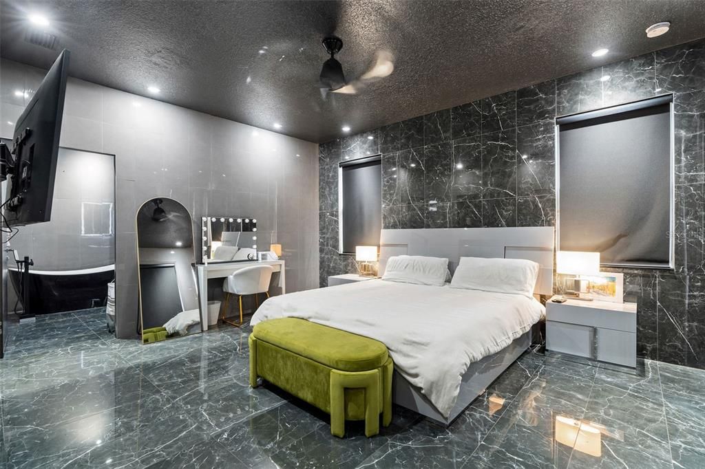 出租: $3,500 (3 贝兹, 2 浴室, 2053 平方英尺)