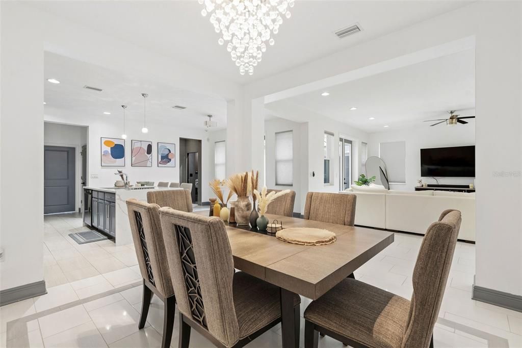 出租: $3,500 (3 贝兹, 2 浴室, 2053 平方英尺)