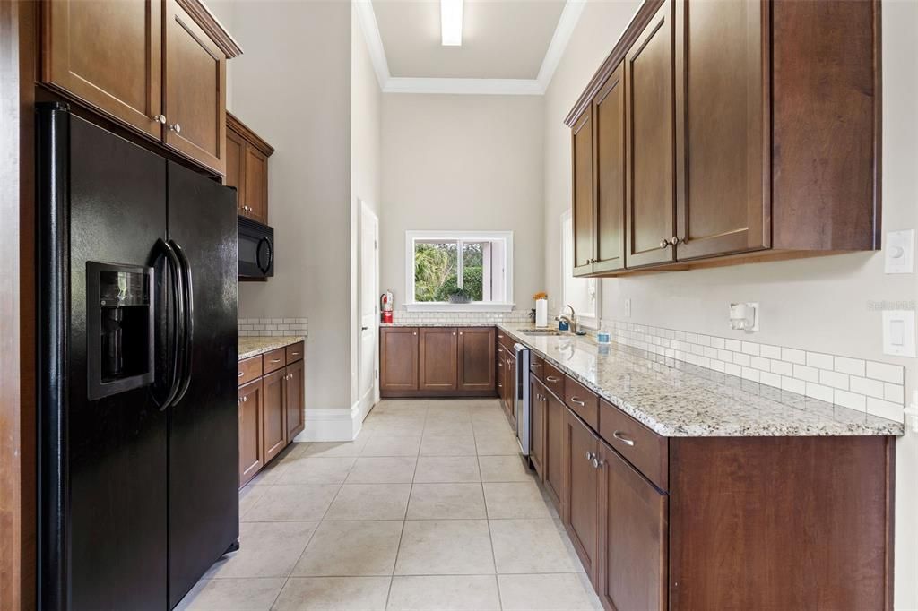 出租: $3,500 (3 贝兹, 2 浴室, 2053 平方英尺)