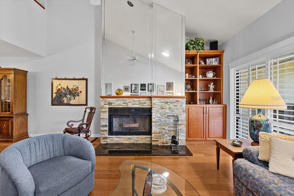 На продажу: $539,900 (3 спален, 3 ванн, 1823 Квадратных фут)