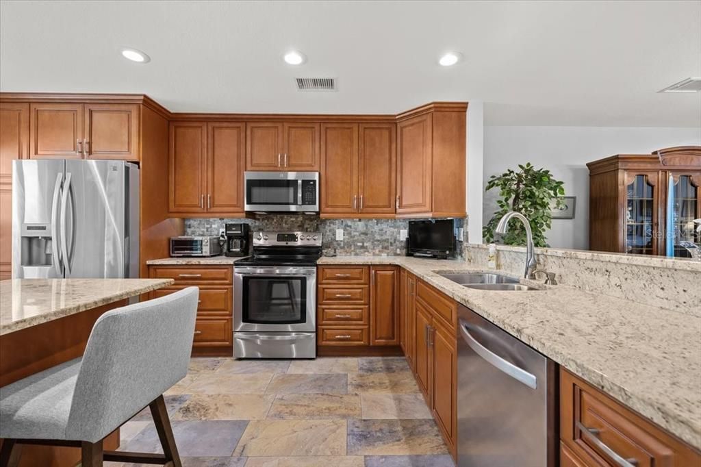 На продажу: $539,900 (3 спален, 3 ванн, 1823 Квадратных фут)