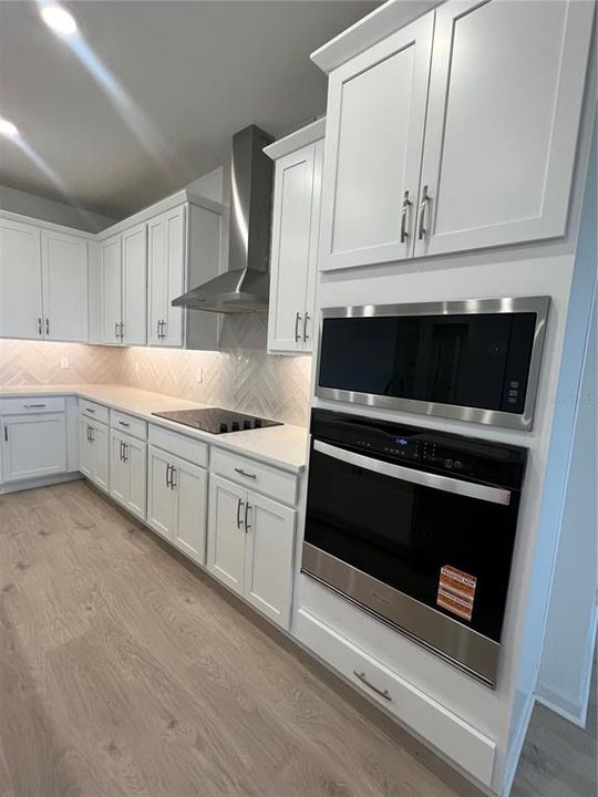 For Sale: $779,990 (6 beds, 4 baths, 3550 Square Feet)