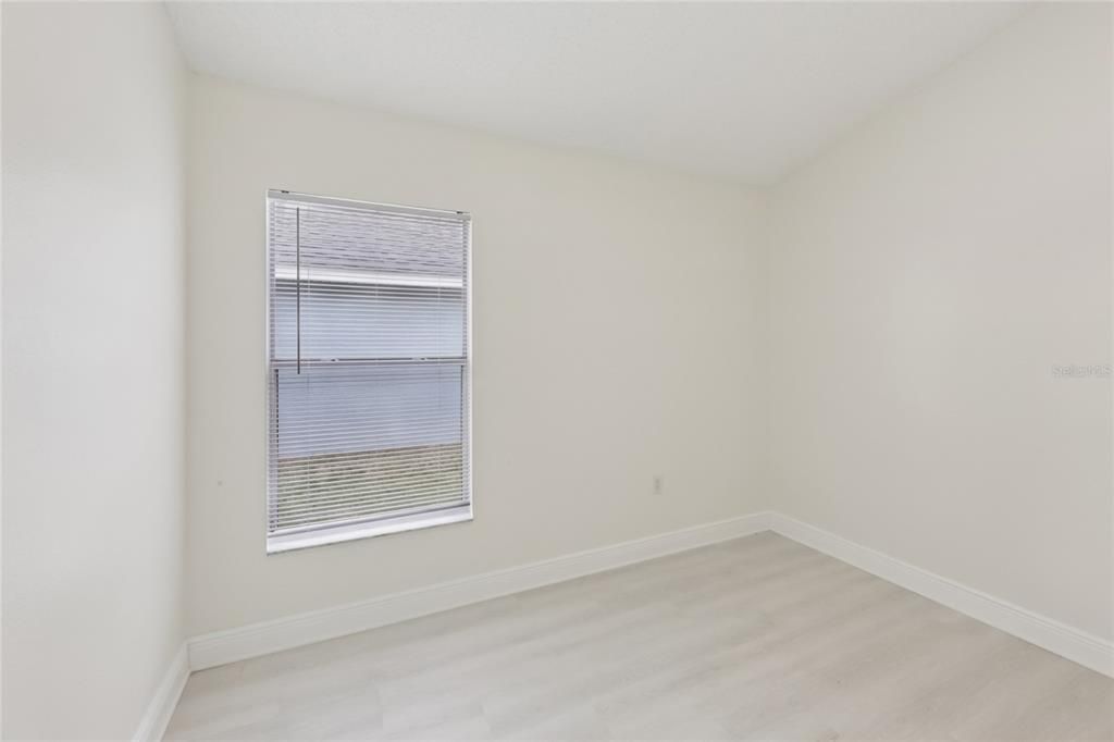 For Sale: $345,000 (4 beds, 2 baths, 1895 Square Feet)