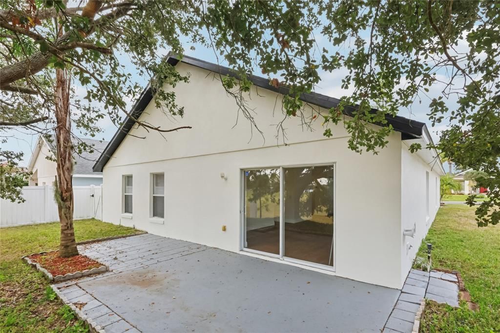 For Sale: $345,000 (4 beds, 2 baths, 1895 Square Feet)