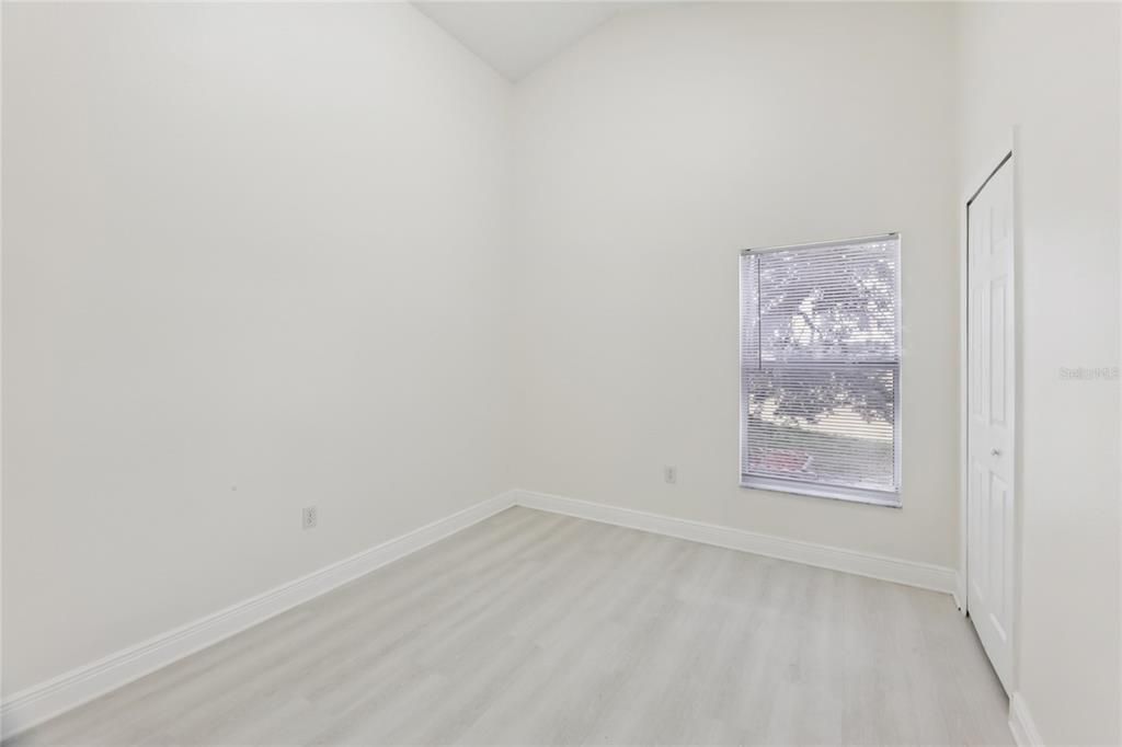 For Sale: $345,000 (4 beds, 2 baths, 1895 Square Feet)