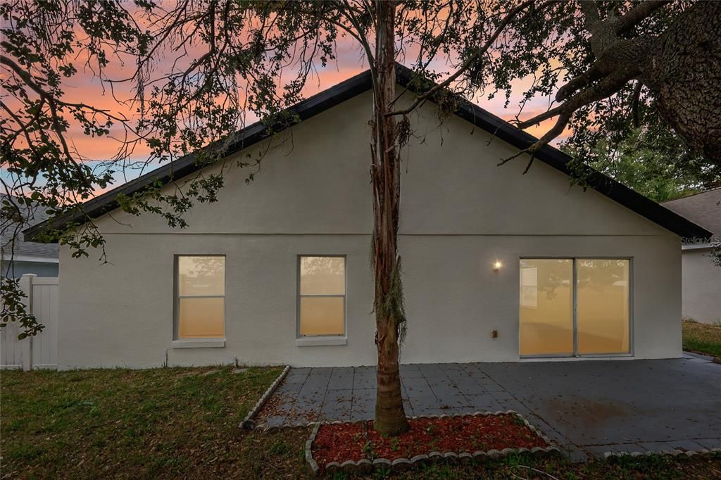 For Sale: $345,000 (4 beds, 2 baths, 1895 Square Feet)