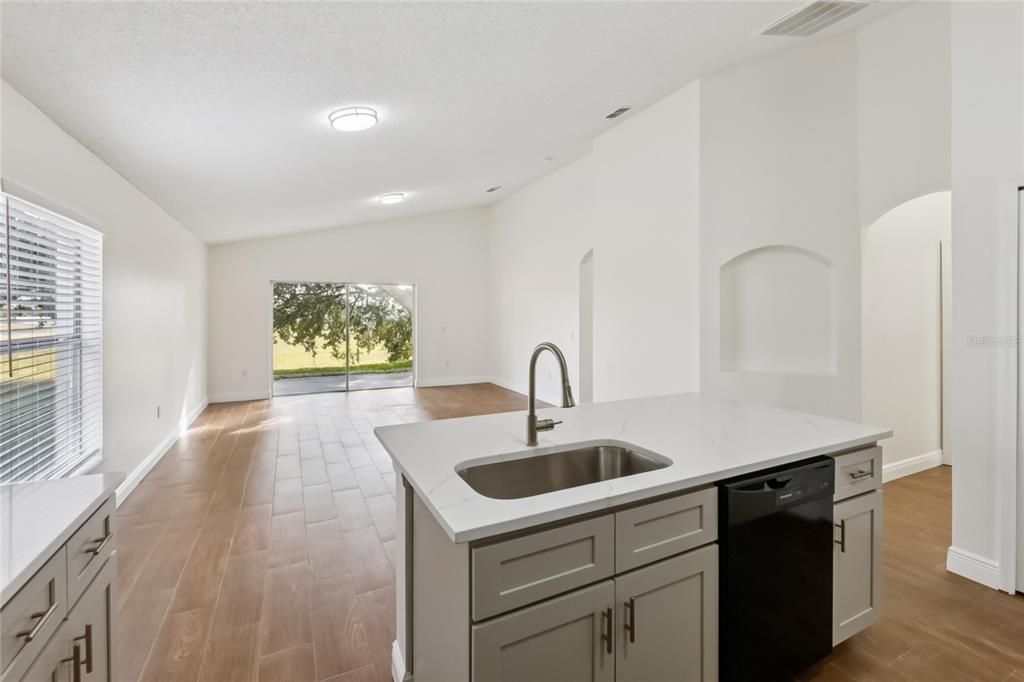 For Sale: $345,000 (4 beds, 2 baths, 1895 Square Feet)