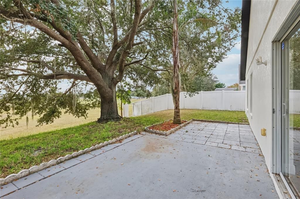 For Sale: $345,000 (4 beds, 2 baths, 1895 Square Feet)