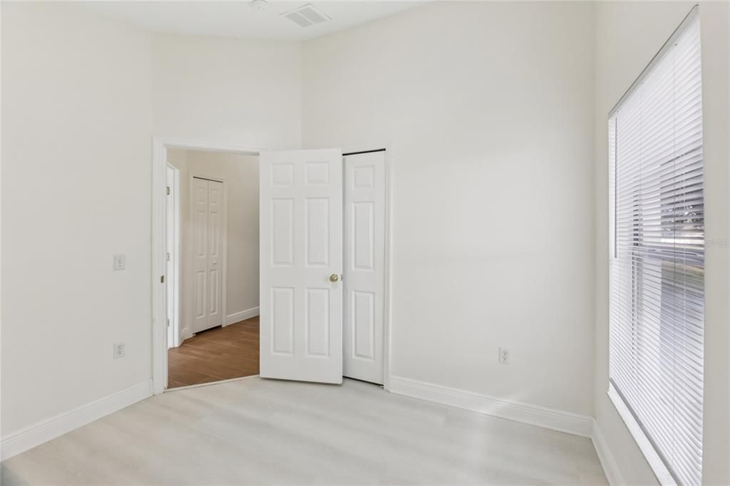 For Sale: $345,000 (4 beds, 2 baths, 1895 Square Feet)