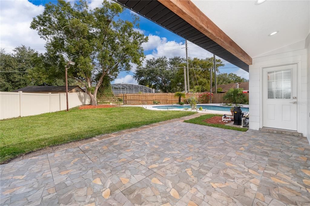 For Sale: $595,000 (4 beds, 2 baths, 1880 Square Feet)