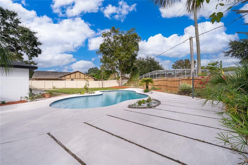 For Sale: $595,000 (4 beds, 2 baths, 1880 Square Feet)